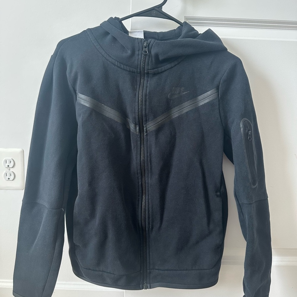 Boys Nike Tech
